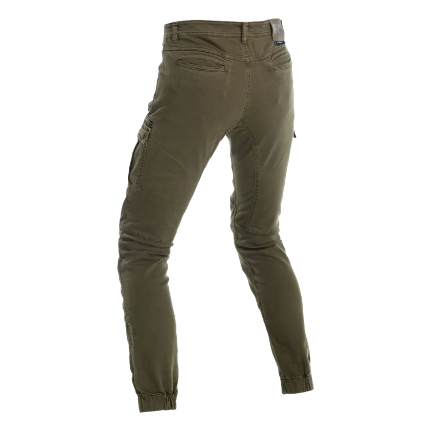 Richa Apache motorjeans in kaki, met Kevlar stretchdenim, D3O® protectie en acht cargozakken. Perfect voor veilige, comfortabele ritten in een casual look.