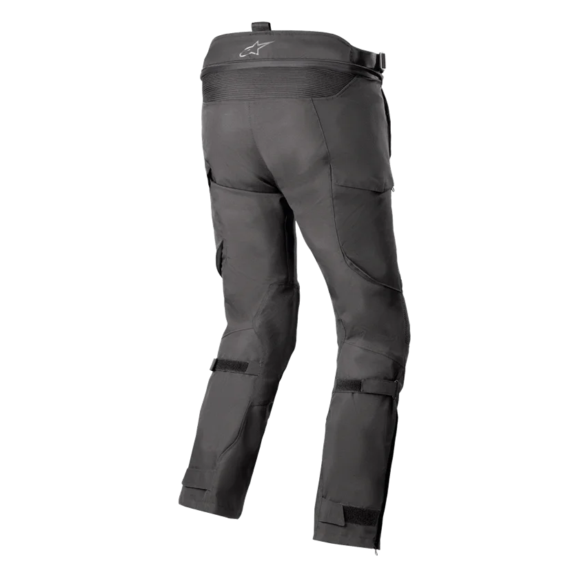 Alpinestars Bogota Pro Drystar 4-Seizoenen Motorbroek in zwart, ontworpen voor motorrijders met waterdicht Drystar®-membraan, afneembare thermische voering en CE-Level 2 protectie. Ideaal voor rijden in alle weersomstandigheden.