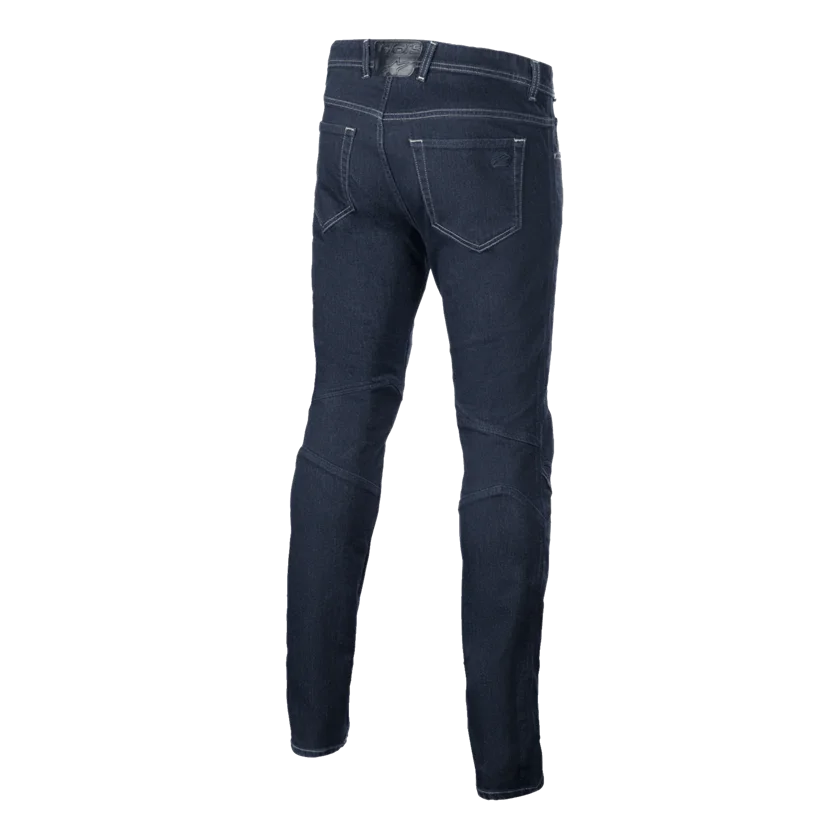 Alpinestars Radium Denim Motorbroek in Rinse Blue, vervaardigd uit hoogwaardig denim met aramideversterking en voorzien van Bio-Flex knie- en heupprotectoren. Combineert stijl met bescherming voor dagelijks motorrijden.