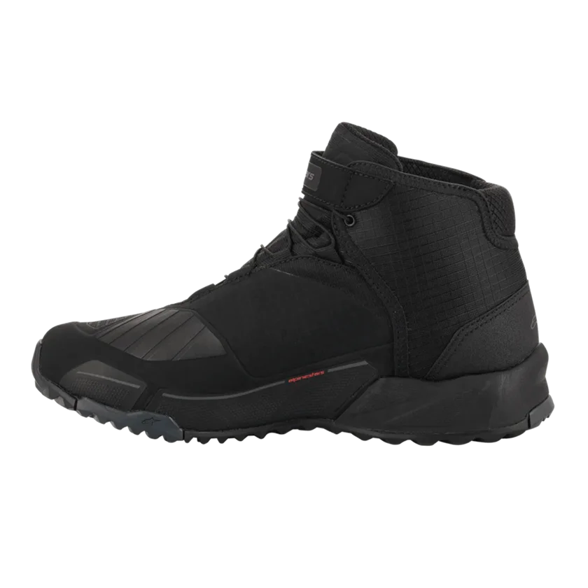 Alpinestars CR-X Drystar motorschoenen zwart met CE-gekeurde bescherming, waterdichte Drystar®-voering en comfortabele sneakerstijl.