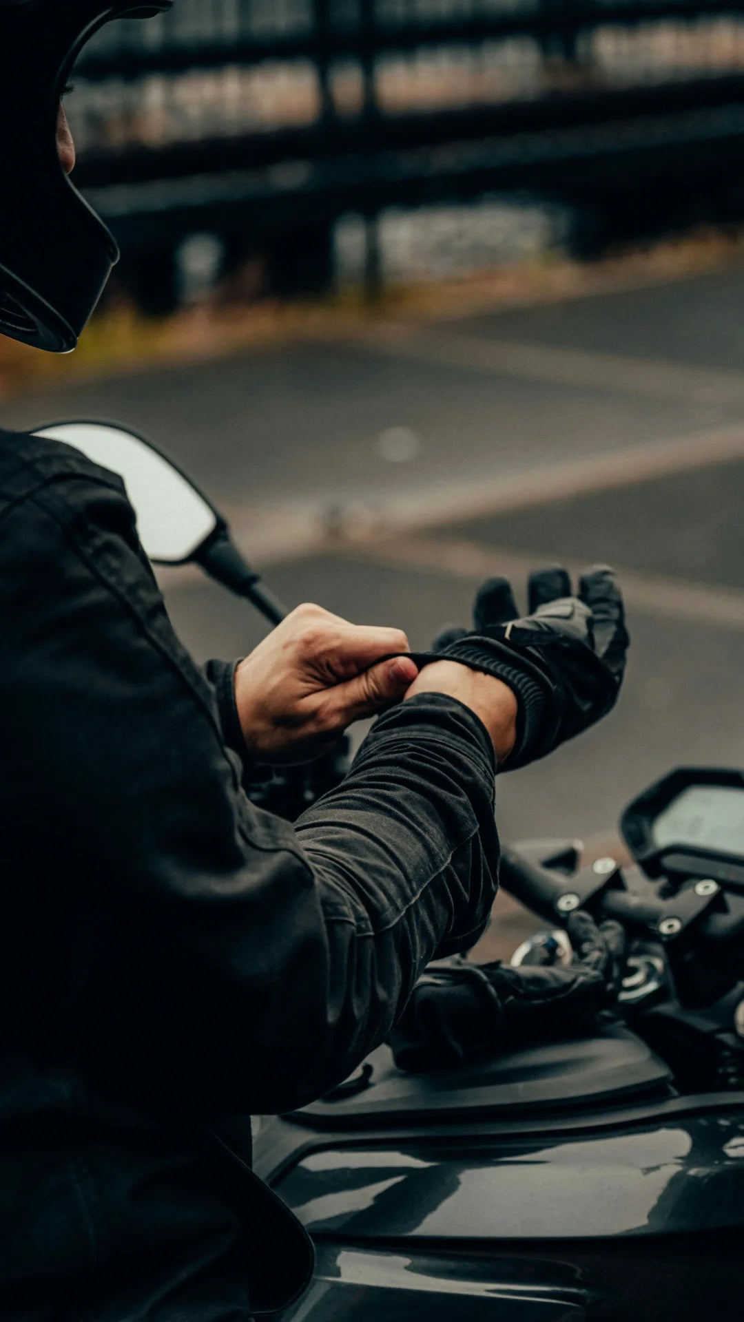 Motorhandschoenen met knokkelprotectie – grip, veiligheid en comfort voor elke motorrijder