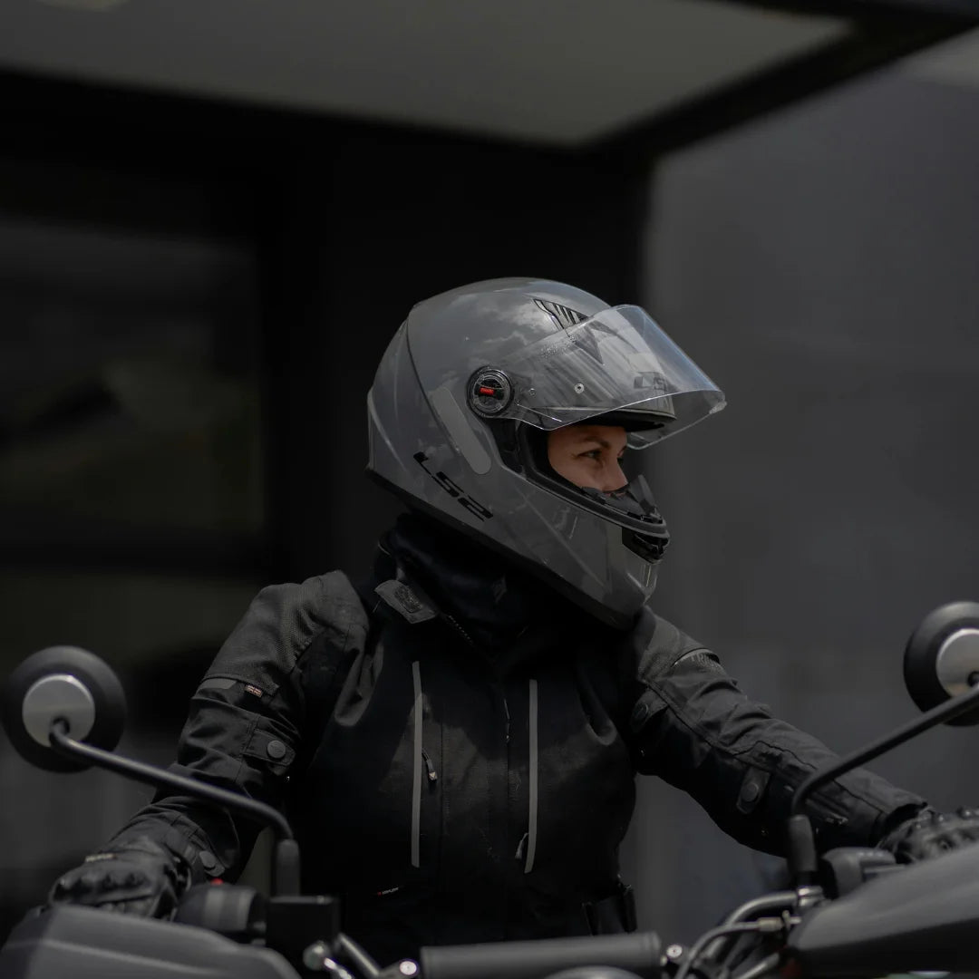 Motorkleding voor dames – stijlvolle en veilige motoruitrusting met perfecte pasvorm
