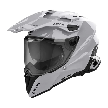 Airoh Commander 2 integraalhelm met carbonvezel schaal, modulair ontwerp en geavanceerd ventilatiesysteem.