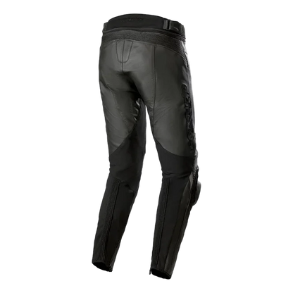 Alpinestars Missile V3 leren motorbroek in zwart met CE-gecertificeerde knieprotectie, stretchpanelen en ventilatieopeningen. Ideaal voor circuit- en sportief gebruik.