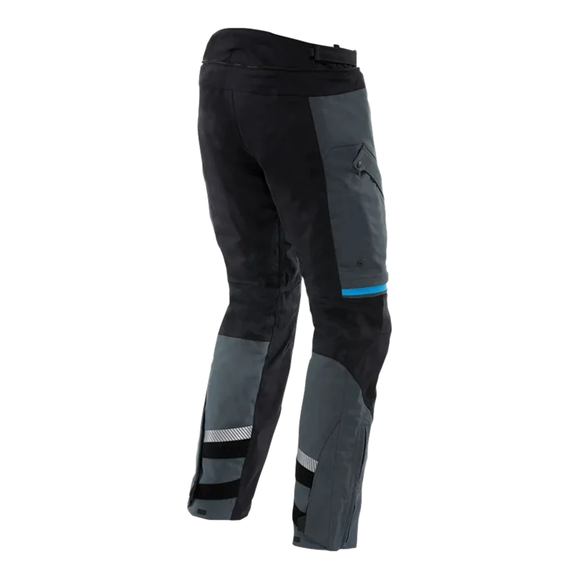 Dainese Mangen Absoluteshell Pro motorbroek in zwart, met waterdicht membraan, CE-protectie, Mugello stretchstof en ventilatieopeningen. Perfect voor touring.